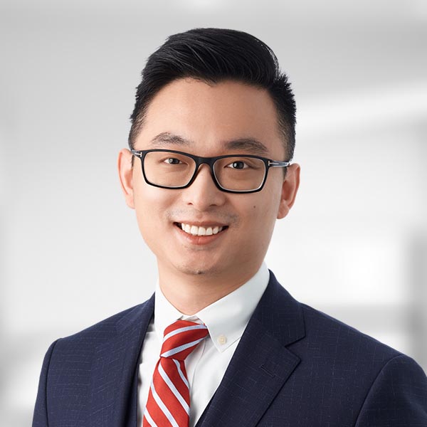 Daniel Zhang Headshot