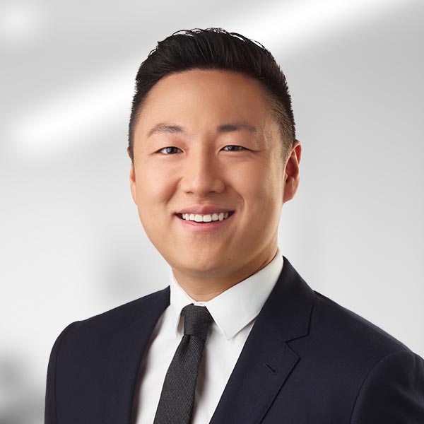 Joey Ding Headshot